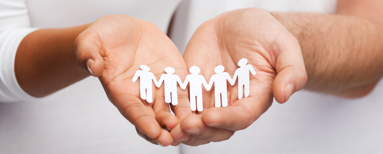 CFB_Paper family in hands_original